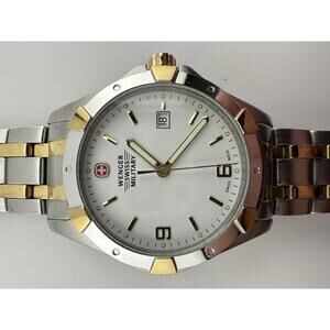 Wenger Swiss Military Quartz Watch Men Two Tone Silver Gold 40mm Date Sapphire